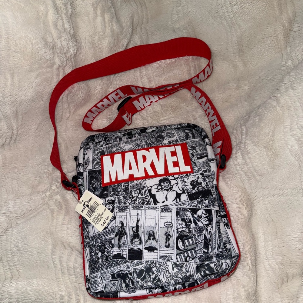 Universal Studios Orlando Marvel Avengers Comics Pattern Crossbody Bag